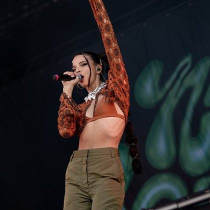 480px-Nina_Chuba_-_Southside_Festival_2023_-_DSC04273