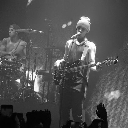 960px-Twenty_One_Pilots,_Alexandra_Palace,_London_(31020904196)